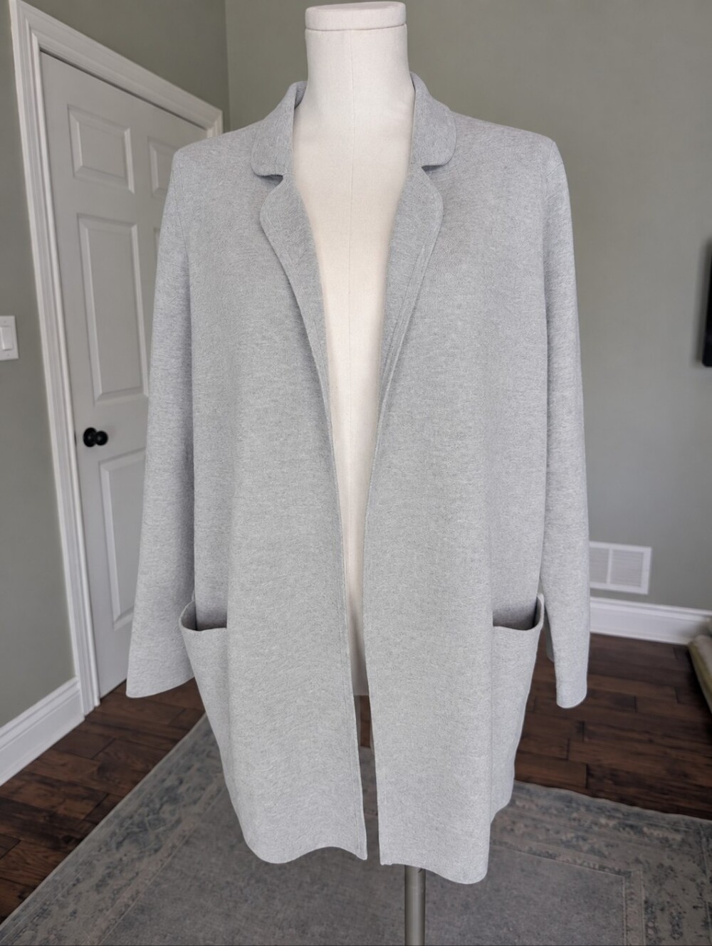 J.Crew Women's Cardigan Sweater Merino Wool Blend Gray Business Minimalist M
